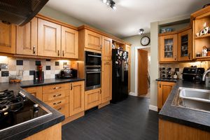 Kitchen- click for photo gallery